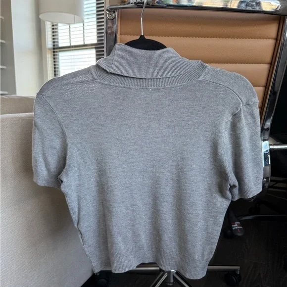 Fine-Knit Gray Turtleneck Top - Picture 2 of 3